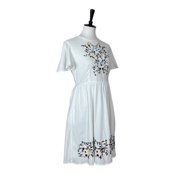 Floral Embroidered A-line Dress Flutter Sleeves White Multi Women’s Size Medium - Picture 2 of 13